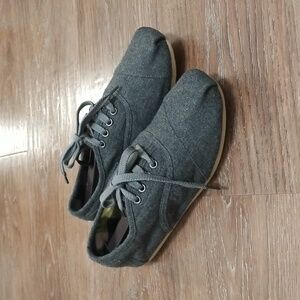(8.5W) TOMS One for One Lace Up Sneakers Casual Lightweight Contemporary